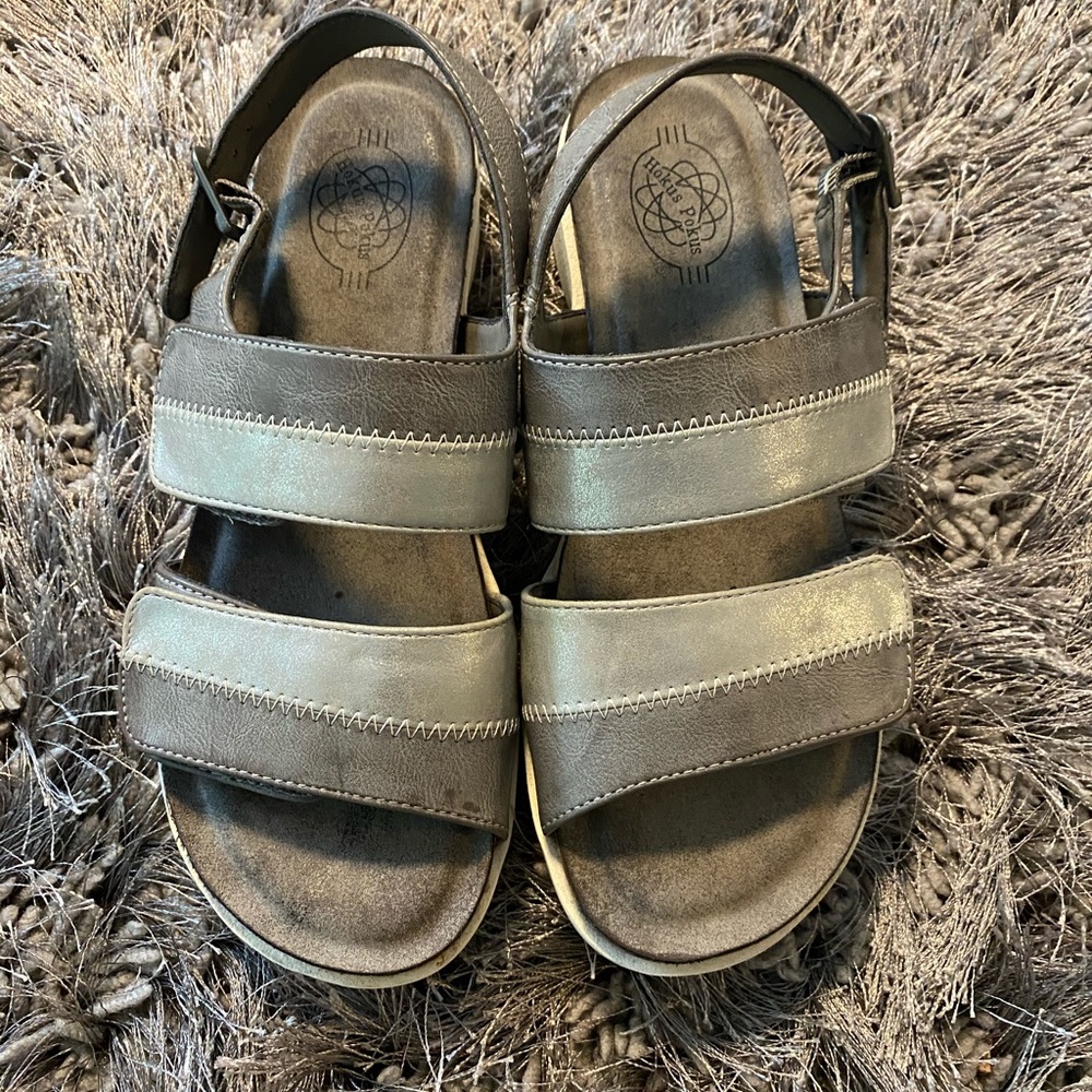Hokus pokus designer silver metallic atom sandals
